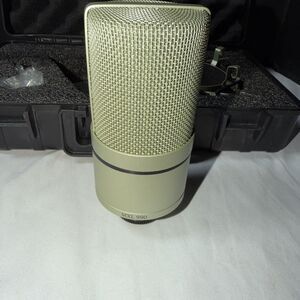 MXL 990 Condenser Wired Professional Microphone- no cord